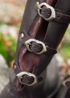 Schnabelstiefel mit drei Schnallen, dunkelbraun