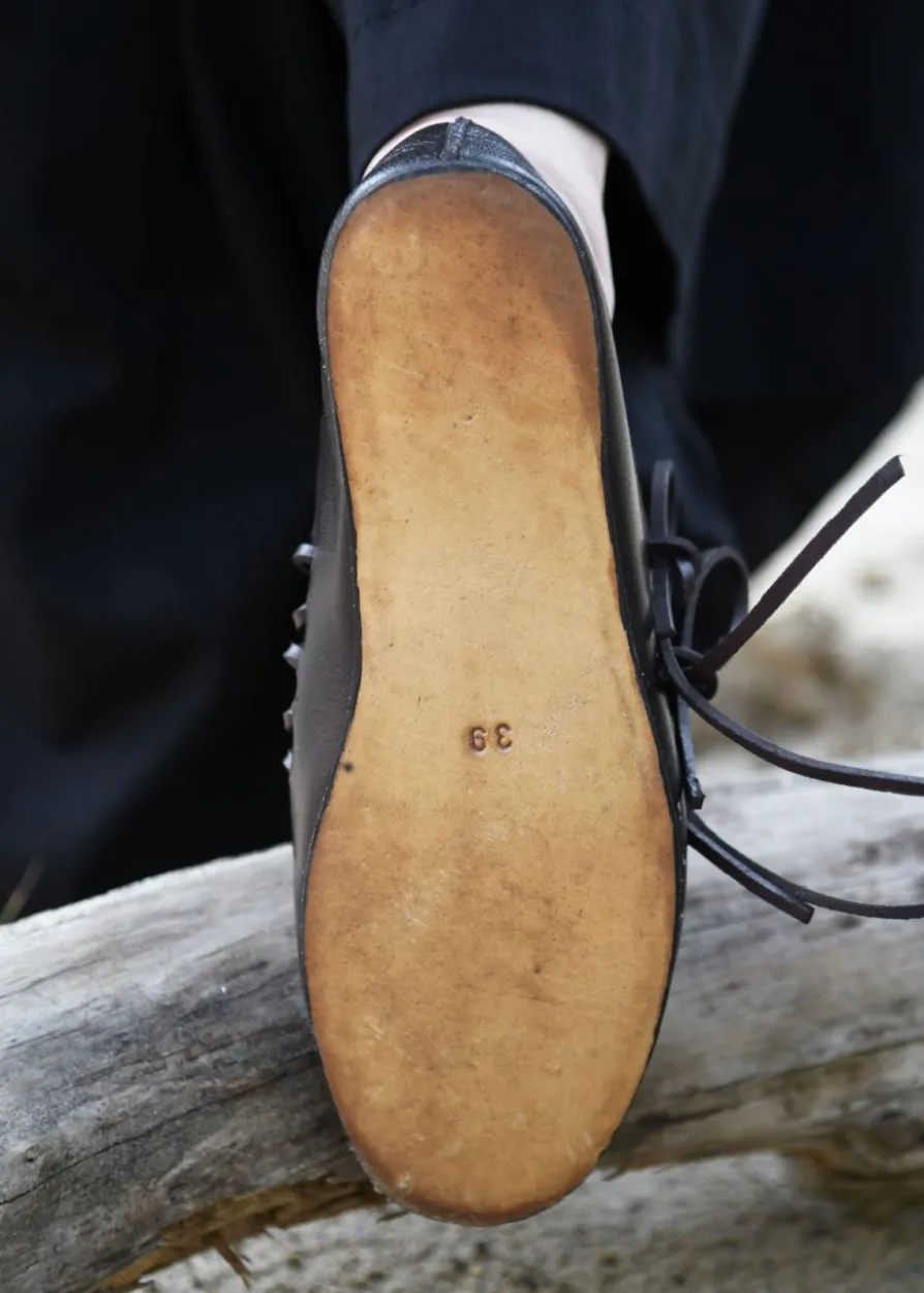 Schnürschuh, Spätmittelalter