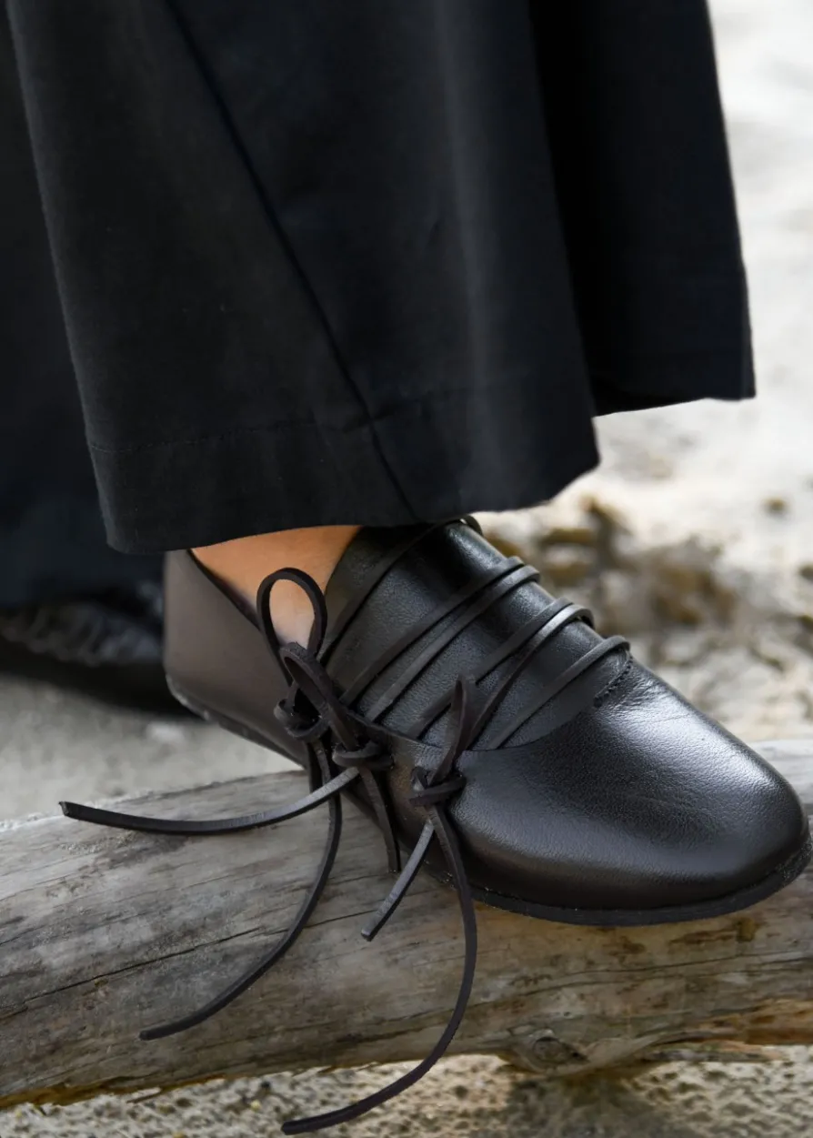Schnürschuh, Spätmittelalter