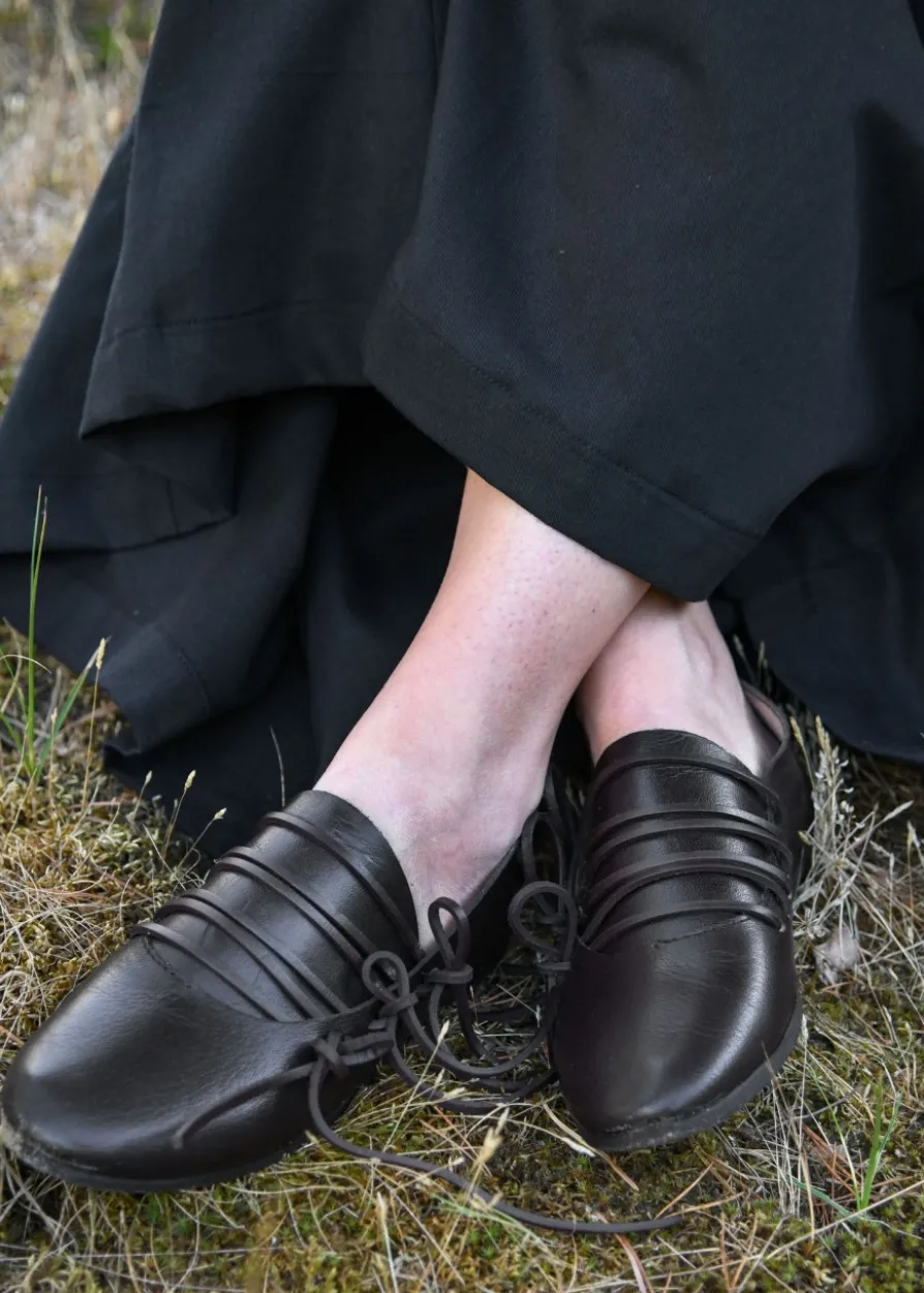 Schnürschuh, Spätmittelalter