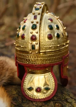 Spätrömischer Prunkhelm von Berkasovo