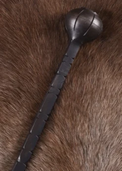 Streitkolben aus Stahl mit Ledergriff