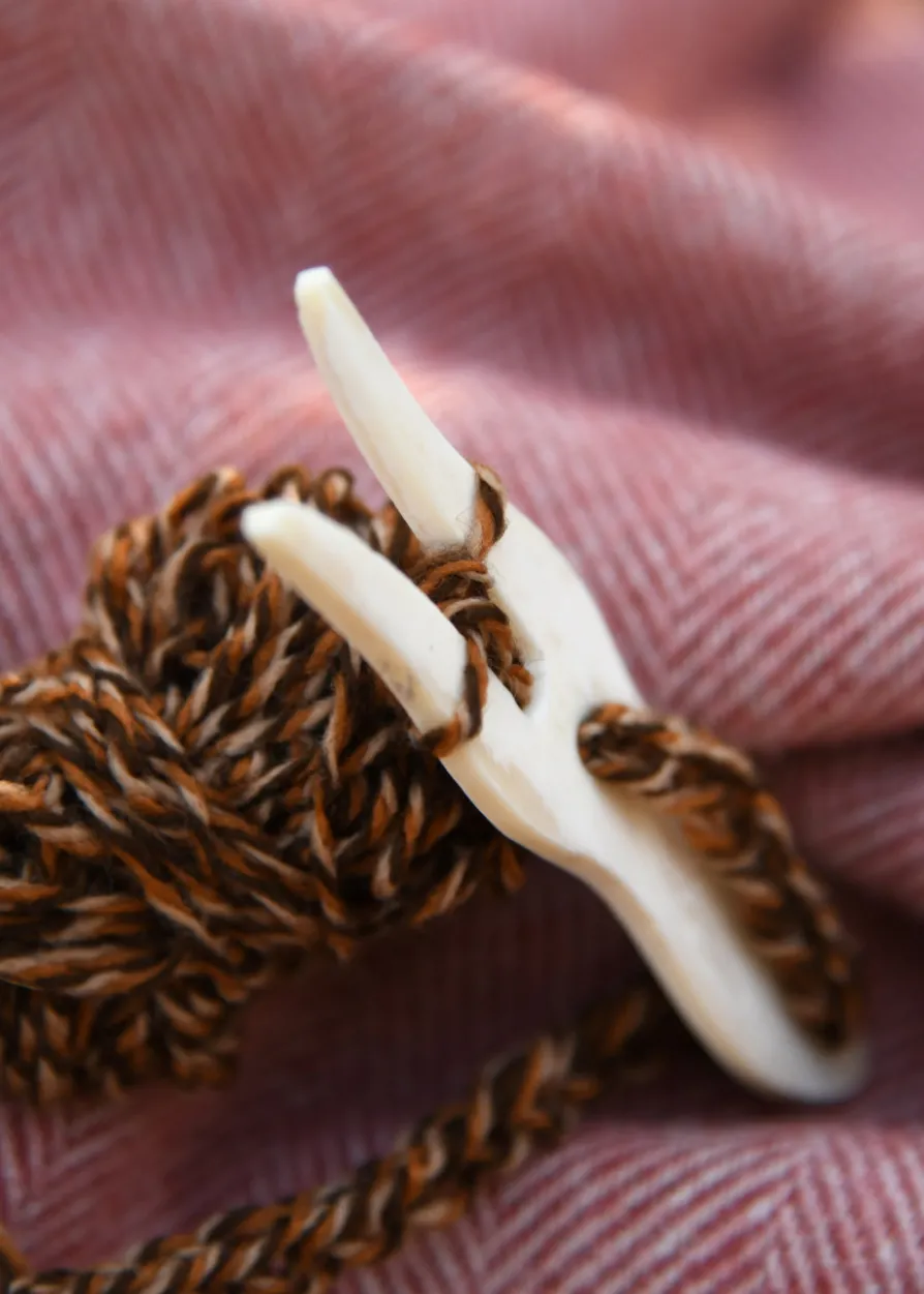 Strickgabel aus Knochen, 12 cm