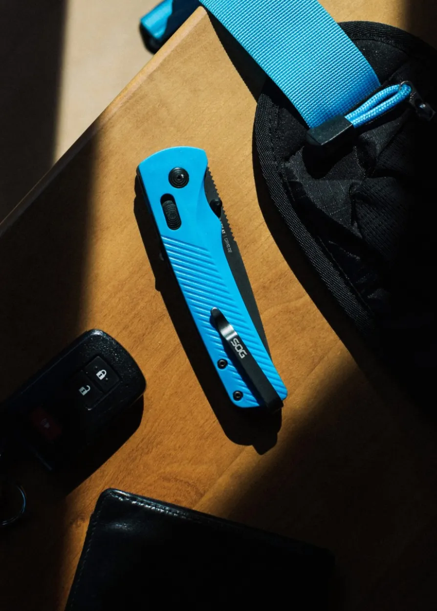 Taschenmesser Flash AT - Civic Cyan - Teil-Wellenschliff, SOG
