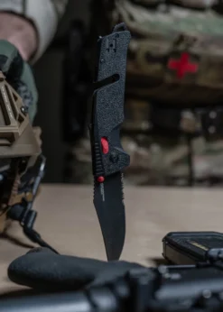 Taschenmesser Trident AT, schwarz, rot, Teilwellenschliff, SOG