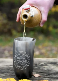 Trinkbecher aus Horn - Sleipnir