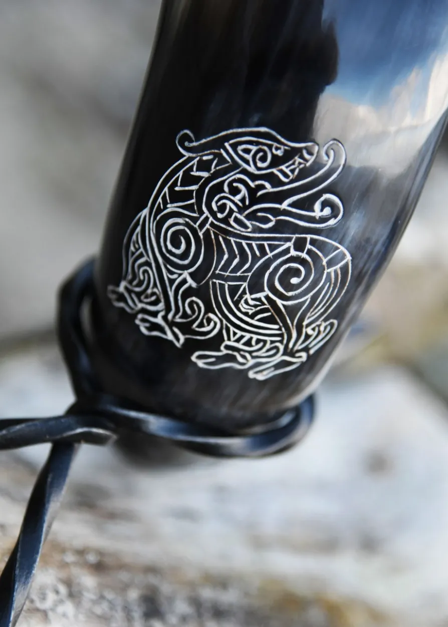 Trinkhorn mit Ständer - Drache