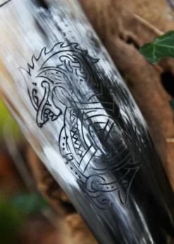 Trinkhorn mit Ständer - Fenrir, der Nordische Wolf
