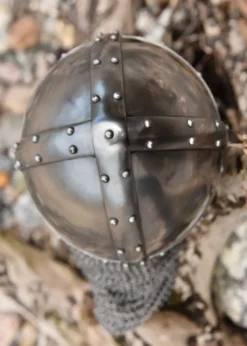 Vendelzeitlicher Spangenhelm mit Kettenbrünne