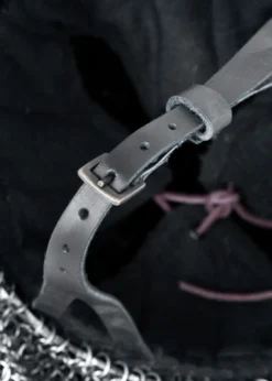 Vendelzeitlicher Spangenhelm mit Kettenbrünne