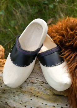 Westfälische Holzschuhe aus Pappel-Holz mit Lederkappe, paarweise gedrahtet