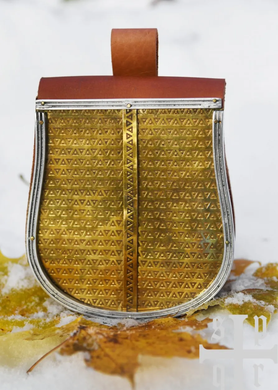 Wikinger Gürteltasche aus braunem Leder mit Frontklappe aus Messing