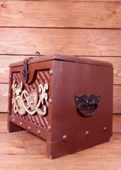 Wikinger Holzkiste mit Midgardschlangen-Motiv, ca. 33 x 25 x 28 cm, mit Mängeln