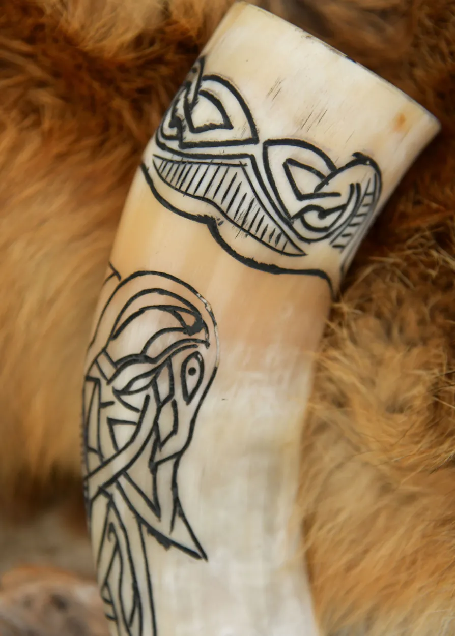 Wikinger-Trinkhorn mit Fenrir-Motiv