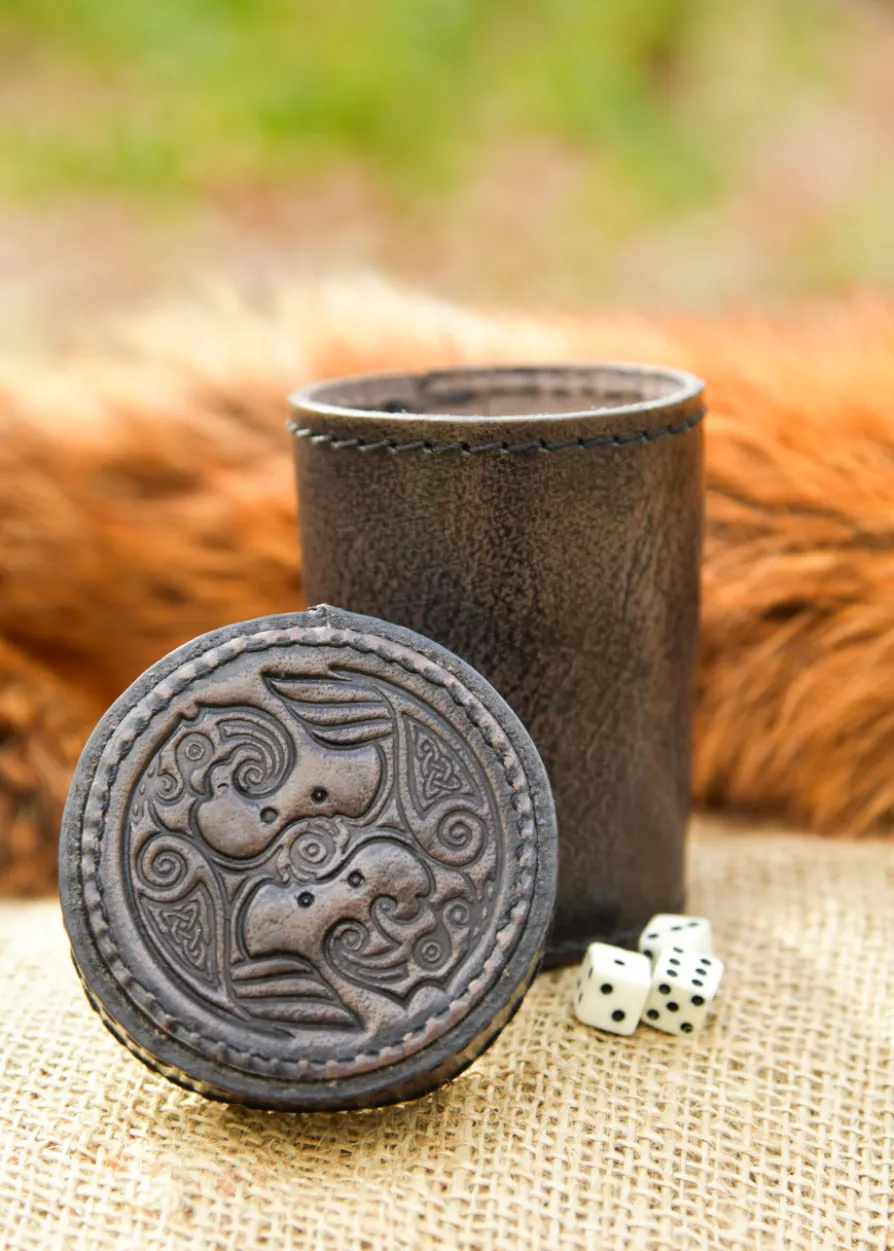 Würfelbecher aus Leder mit Deckel, Raben-Prägung, grau