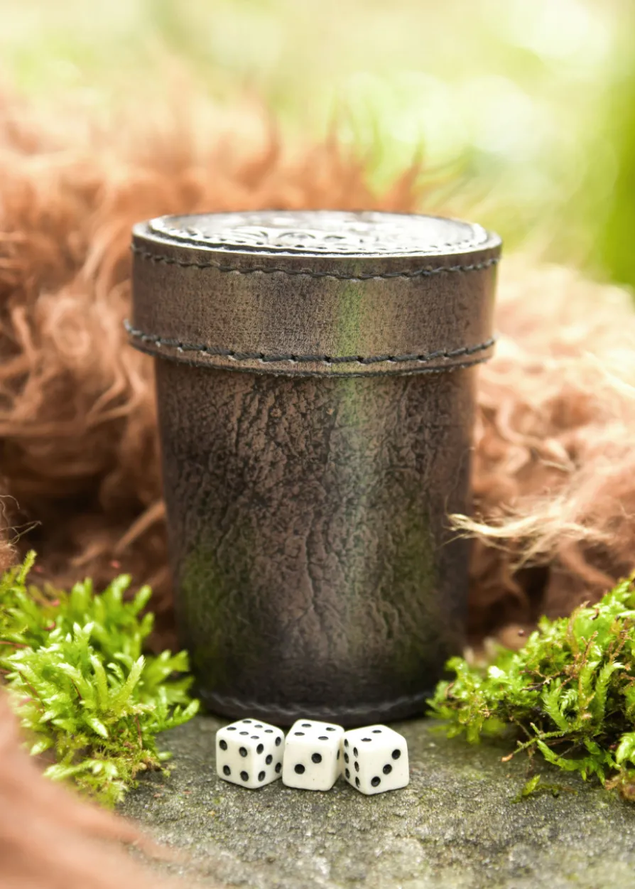 Würfelbecher aus Leder mit Deckel, Raben-Prägung, grau