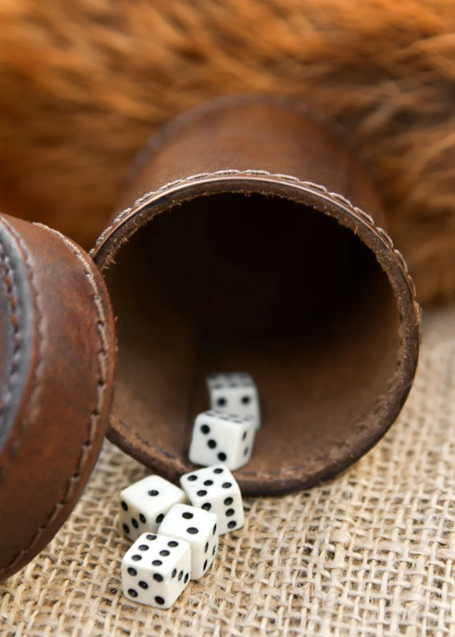 Würfelbecher aus Leder mit Deckel, braun